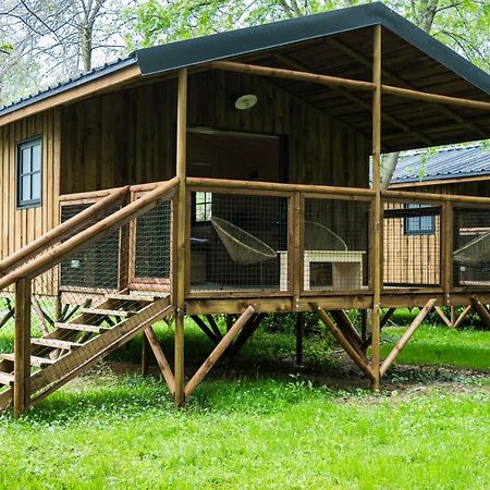 Отель Camping Le Mouliat Moncrabeau Экстерьер фото