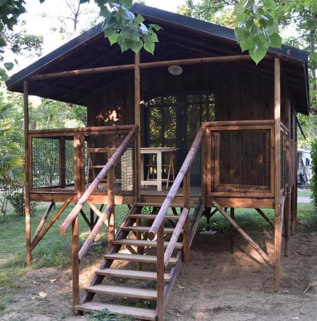 Отель Camping Le Mouliat Moncrabeau Экстерьер фото